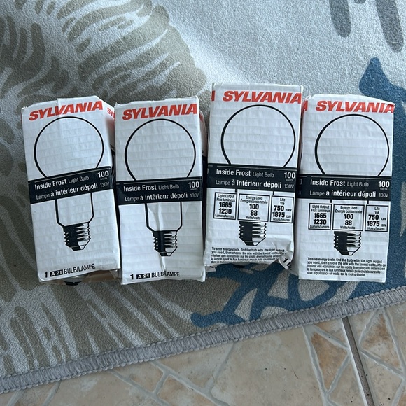 Sylvania Other - 4 x  100 W Soft White Light Bulb Sylvania  115-125v LOT 4 NEW